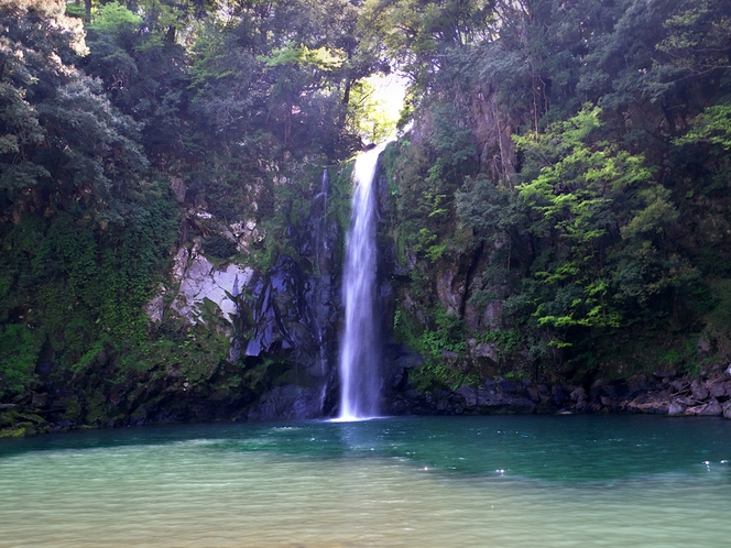 神鍋高原　八反の滝