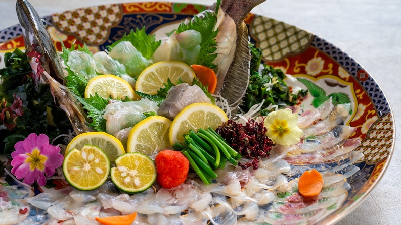 【復活！笠戸ヒラメ祭り】笠戸ヒラメを薄造りで。季節の会席