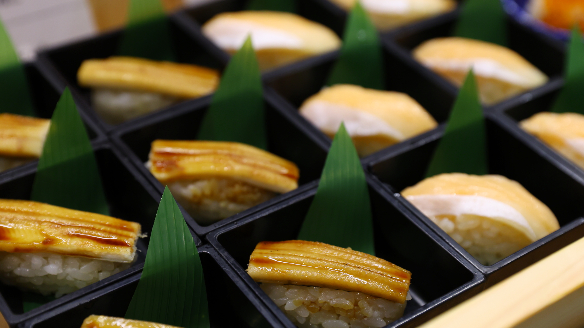 ◆彩り寿司　※提供時期によって内容は異なります。