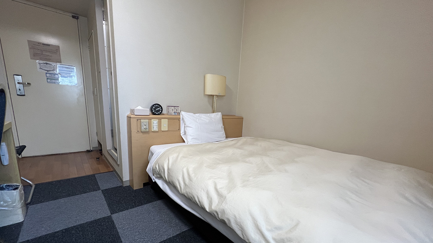 スタンダードシングル　13平米