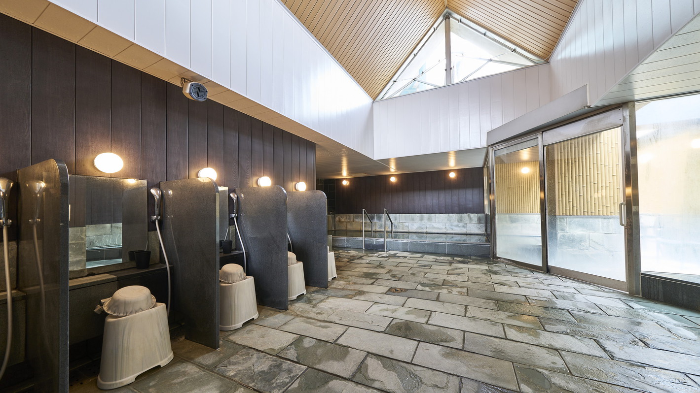 大浴殿：男性全体