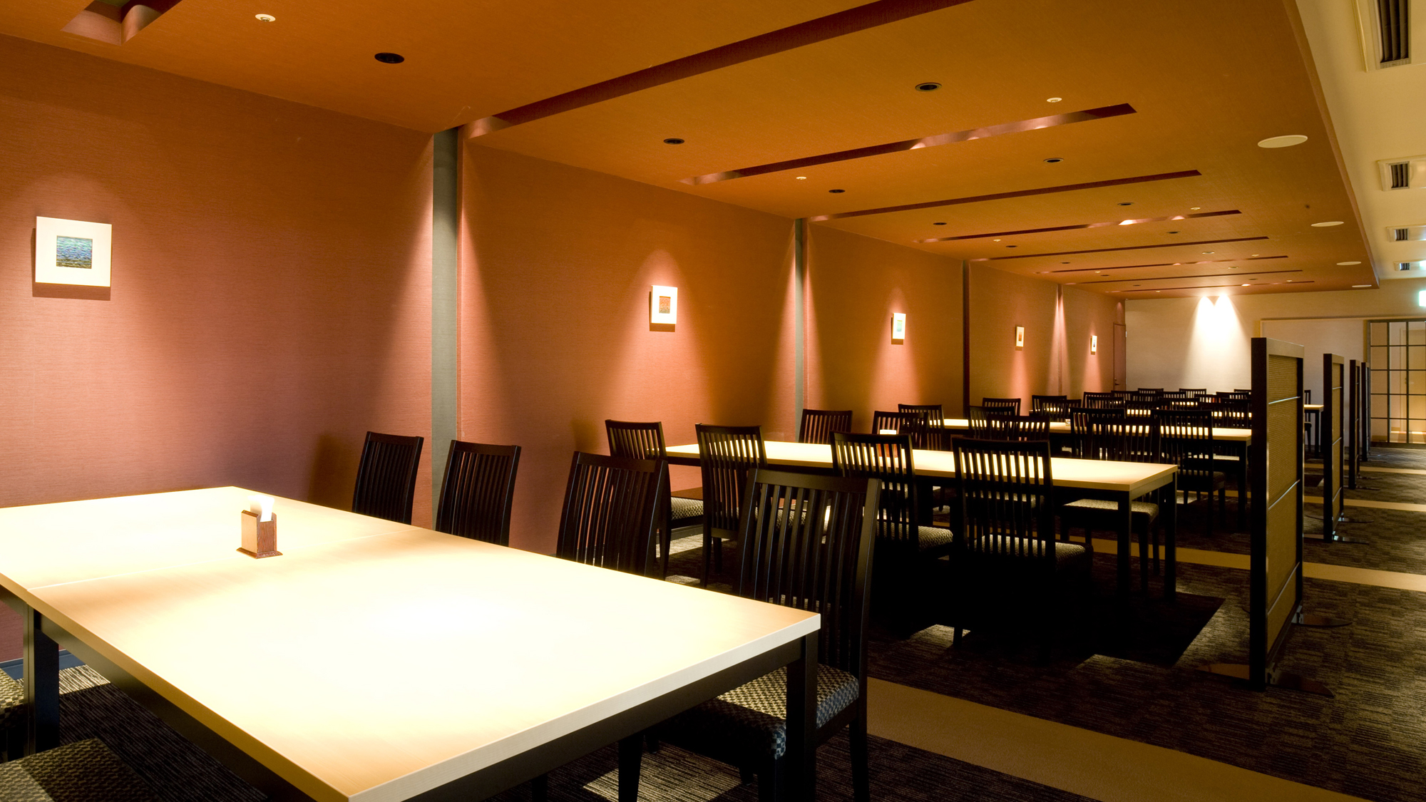 ◆レストラン【あぐり】落ち着いた空間でゆっくりとお料理をお楽しみいただけます。