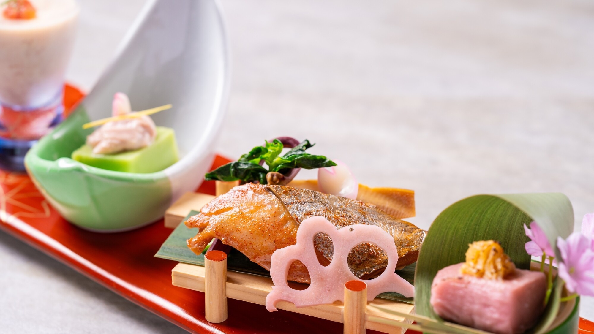 【土地の恵み会席】蛤 浅利 帆立など五種貝の潮音鍋 や博多和牛のロースト お肉も魚介も楽しめる
