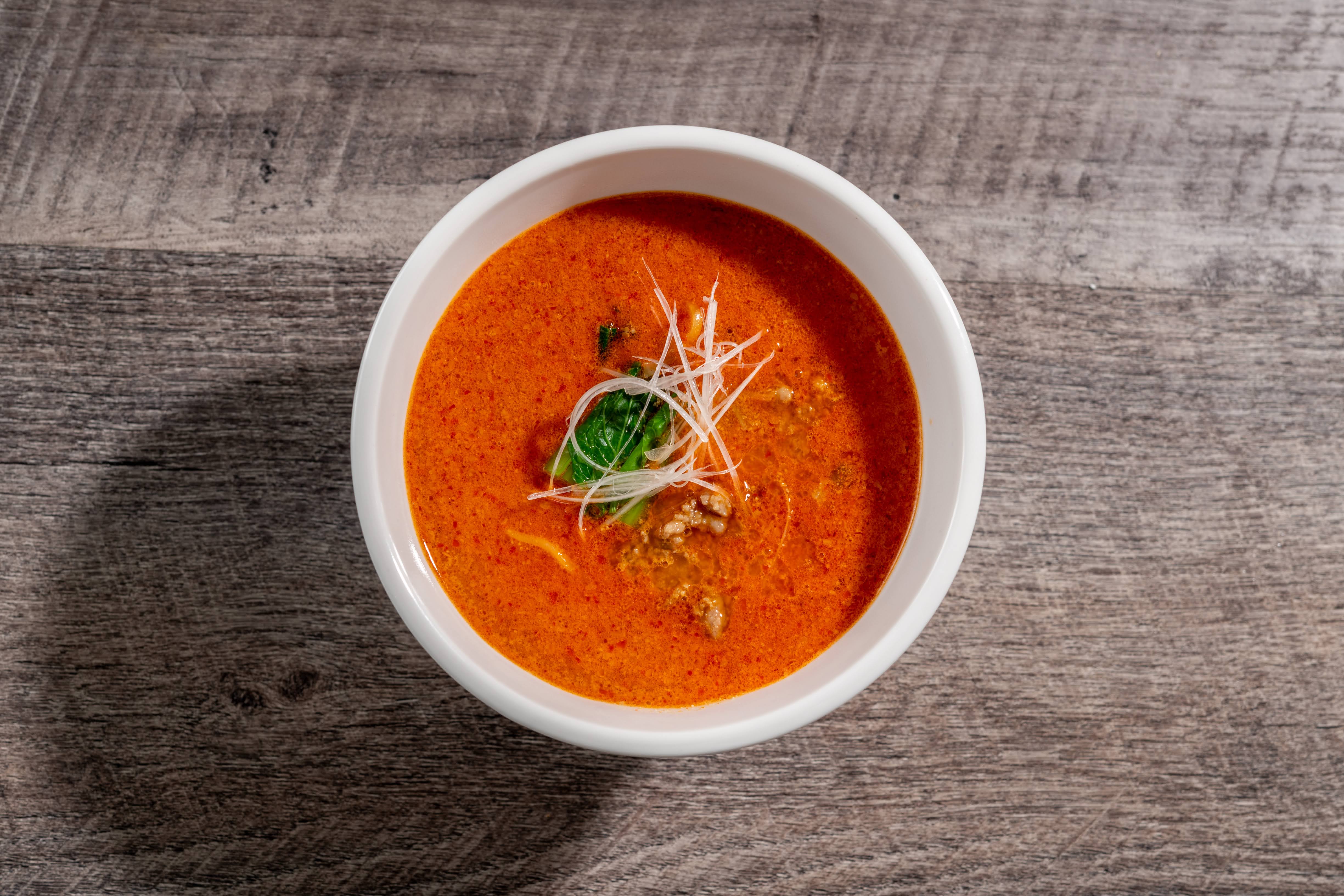 【夜鳴き担々麺】サービス！＜赤地獄：四川担々麺＞