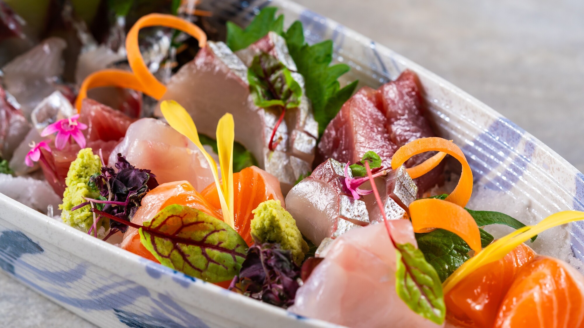 地場産鯵　玄海サーモン　春鰹　あおな