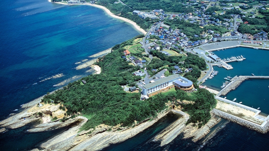 【宿周辺】三方向を玄界灘に囲まれた岬に建つ宿。見晴らしは抜群です♪♪