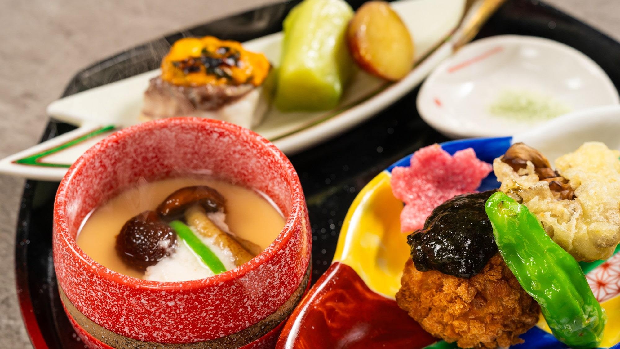 ＜季節の会席＞柳川美豚や鰻のひつまぶしを厳選 少量で味わう