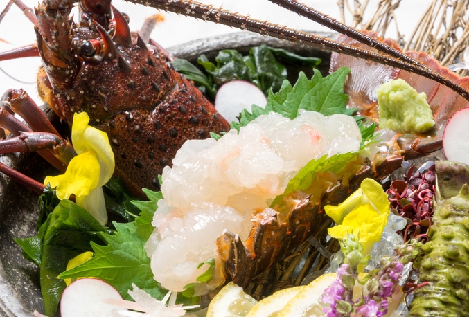 【1泊2食付き】【期間限定】伊勢海老三昧コース！日向灘で獲れた伊勢えびはぷりっぷりです！