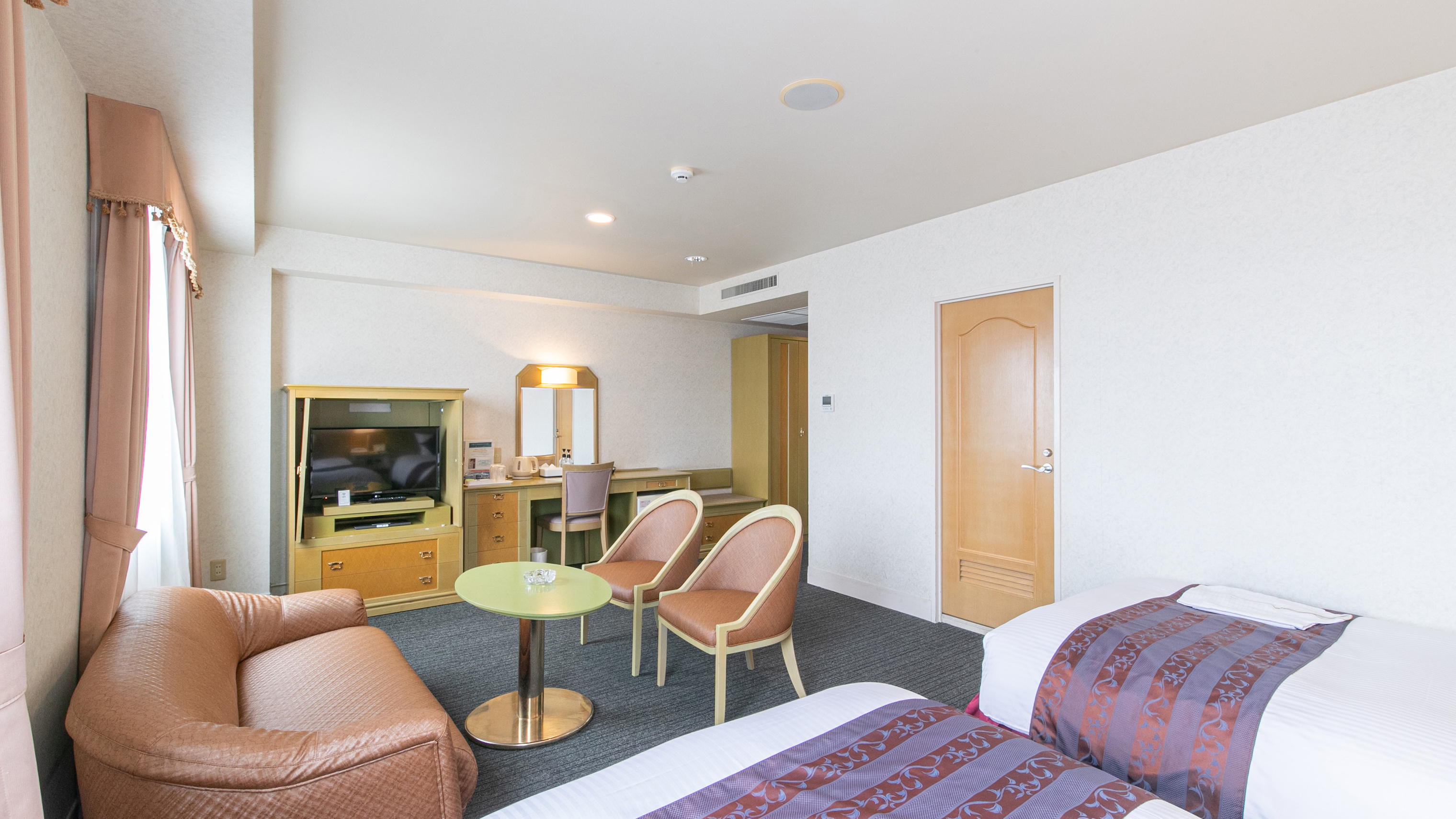 デラックスツイン