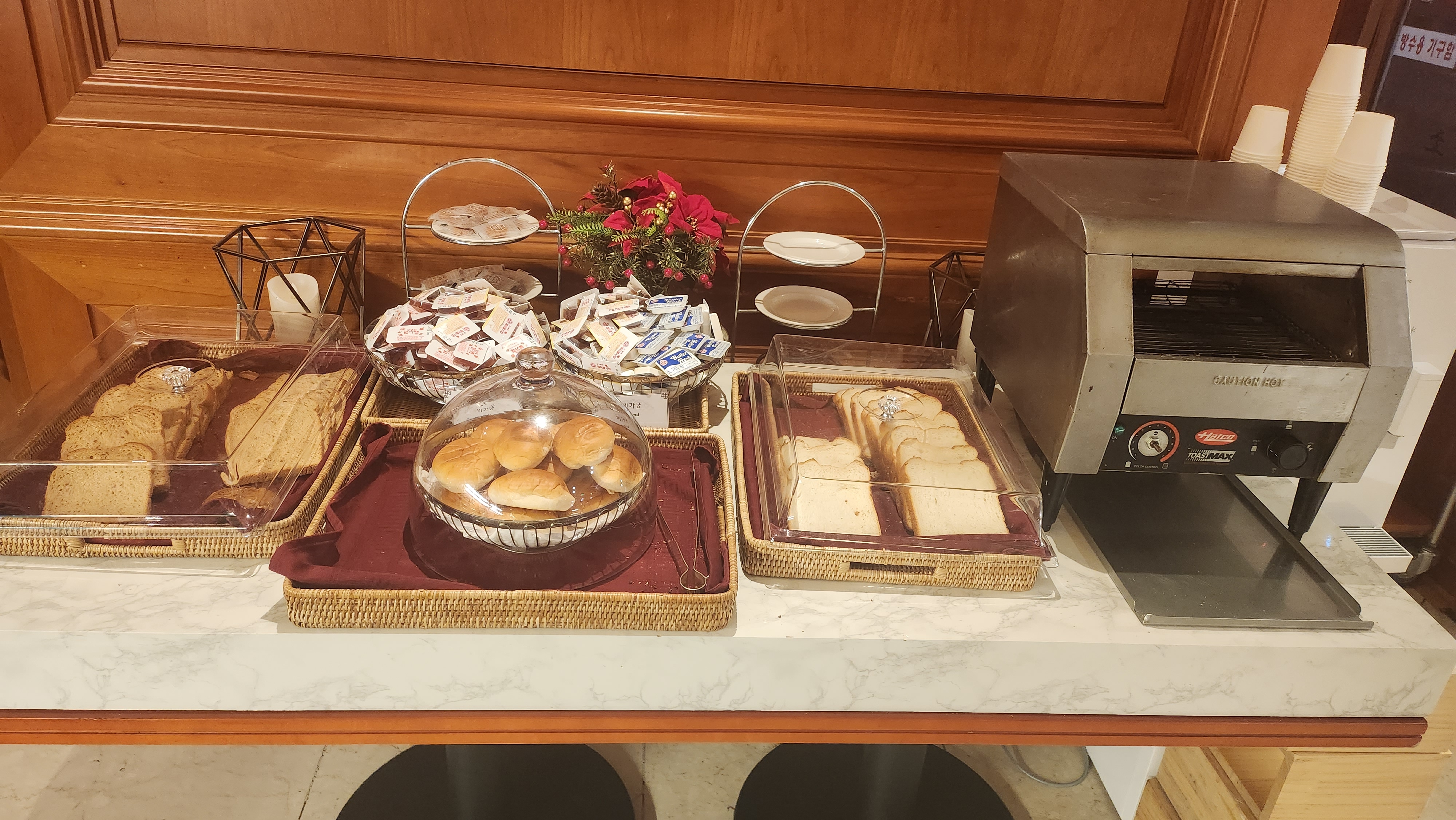 朝食レストラン