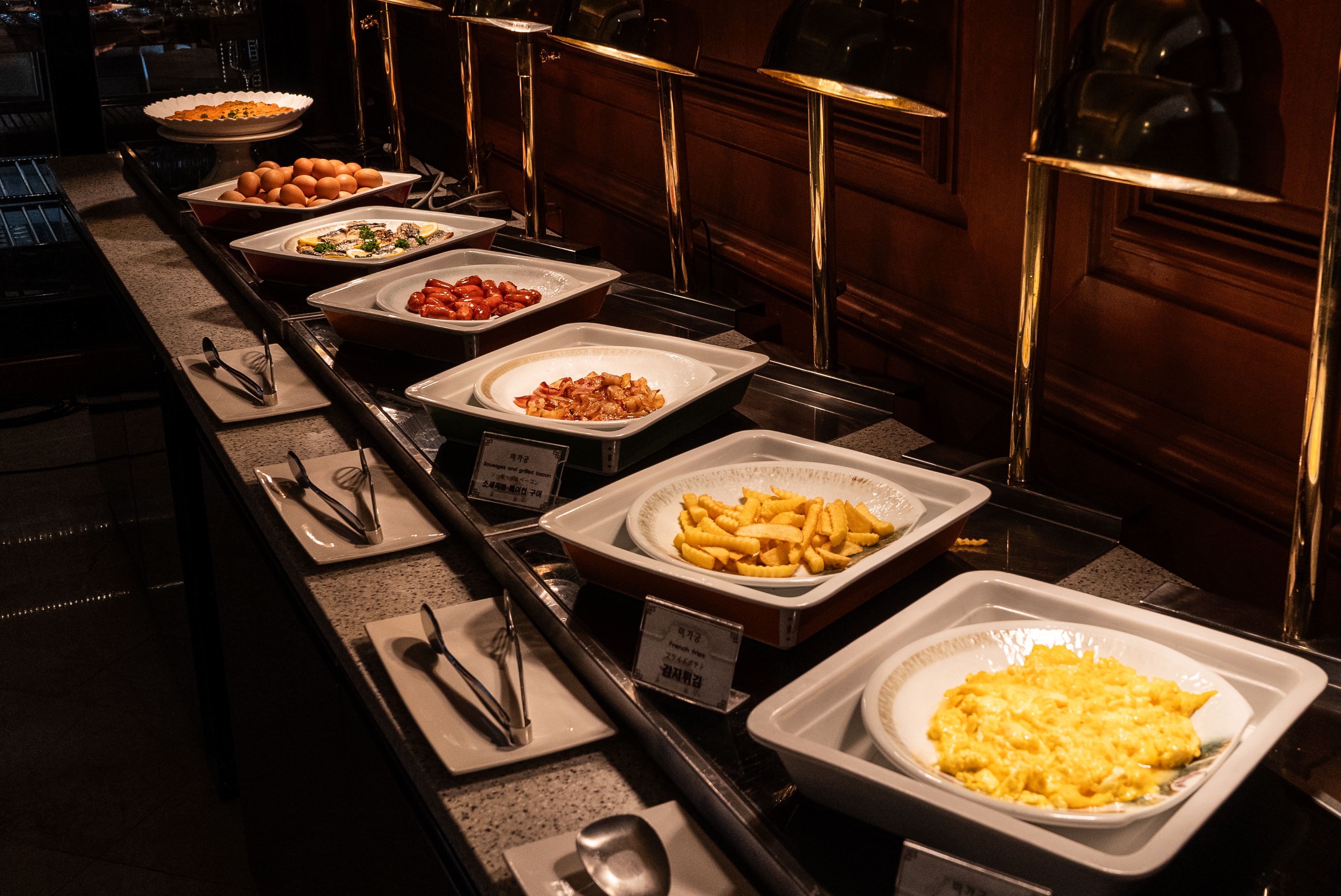 朝食レストラン