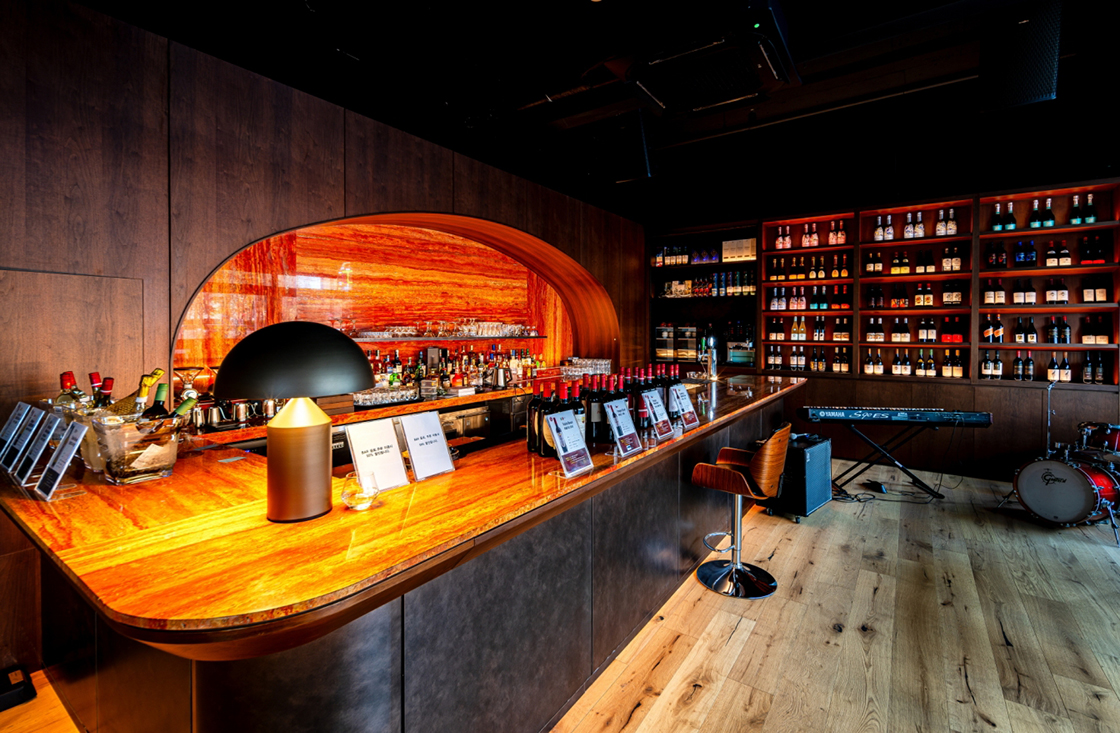 135キッチン＆バー