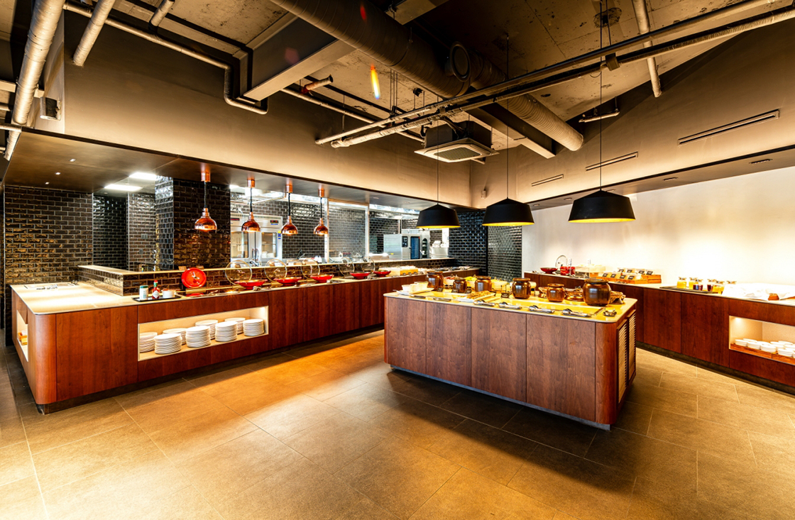 135キッチン＆バー