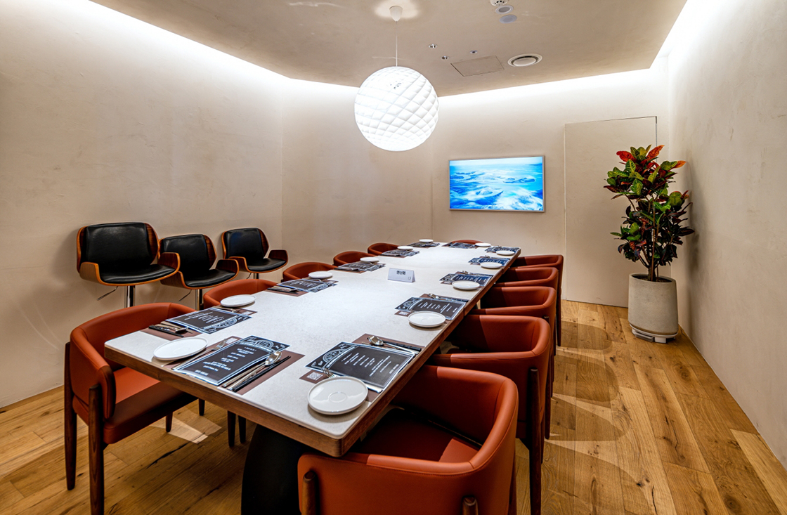 135キッチン＆バー