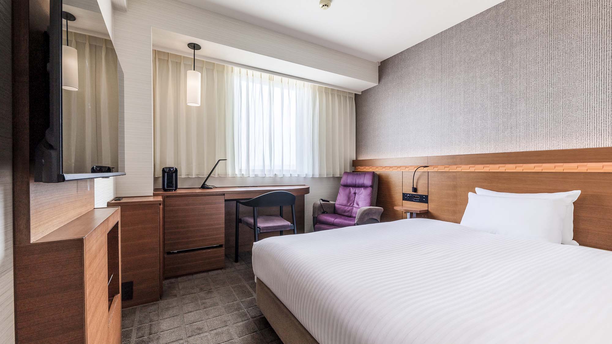 コンフォートビジネスルーム14.6㎡　ベッド幅140cm&times;200cm