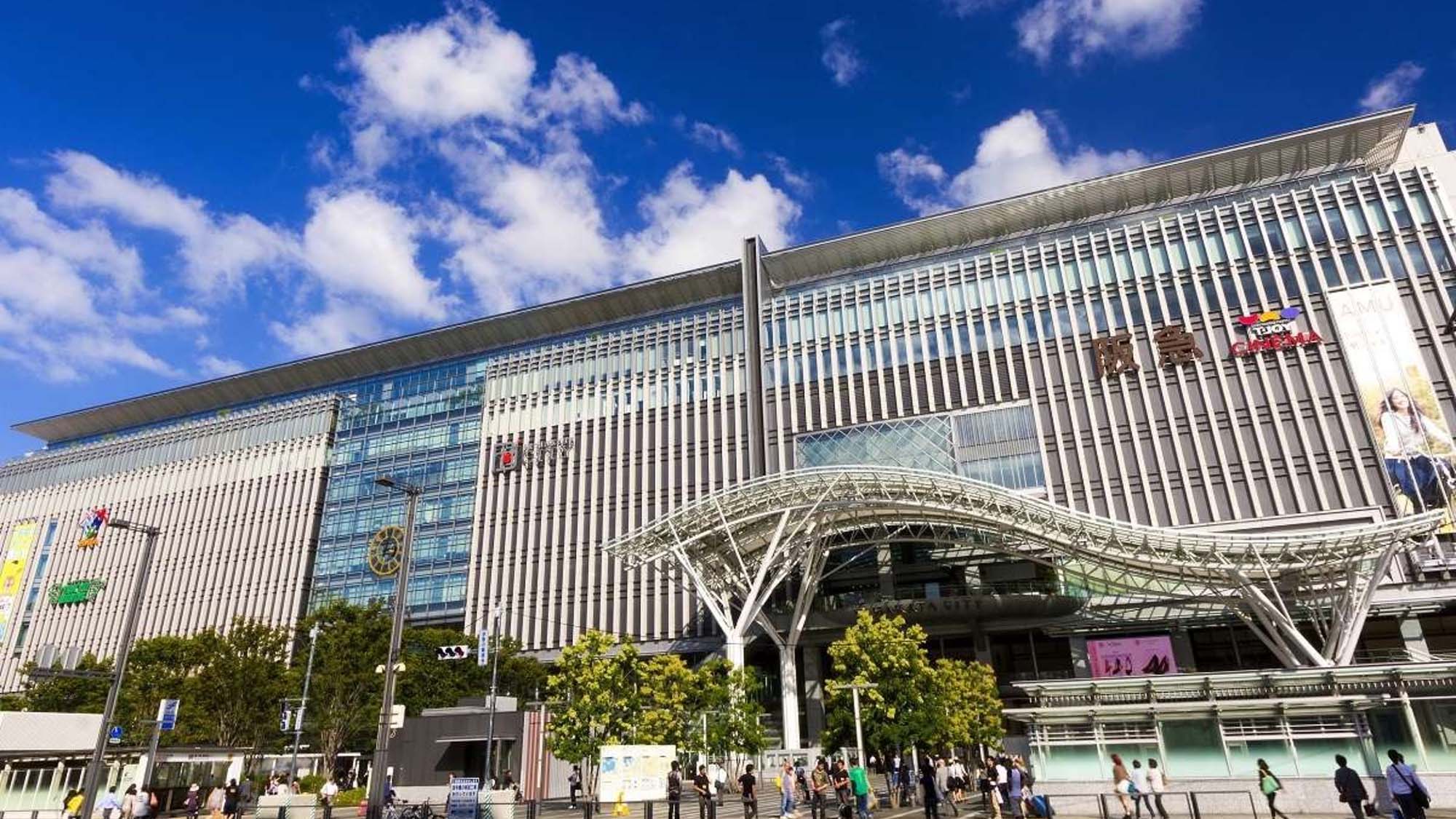 『JR博多駅』から徒歩4分 博多口出口からバスターミナルを迂回してすぐ