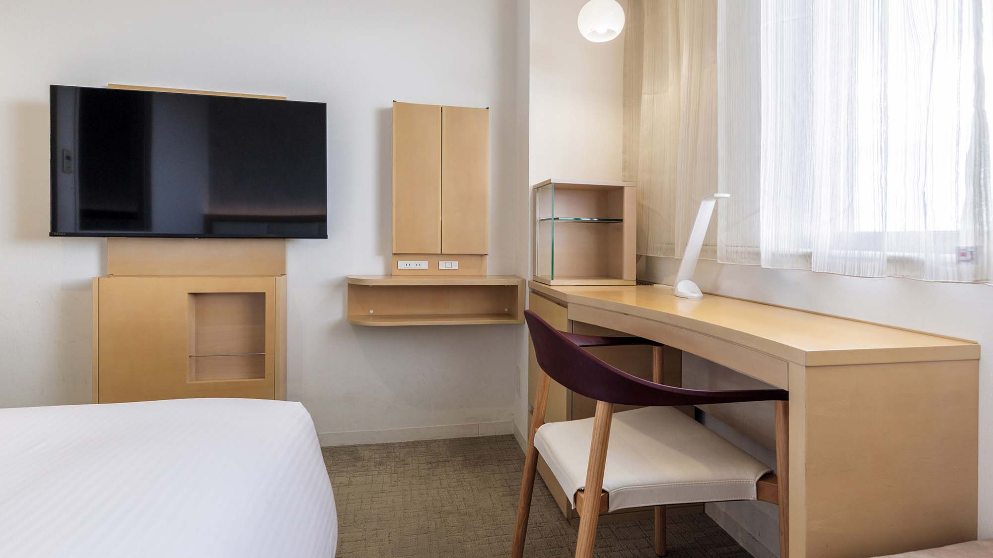 コンフォートシングル　14.6㎡　ベッド幅140cm&times;200cm