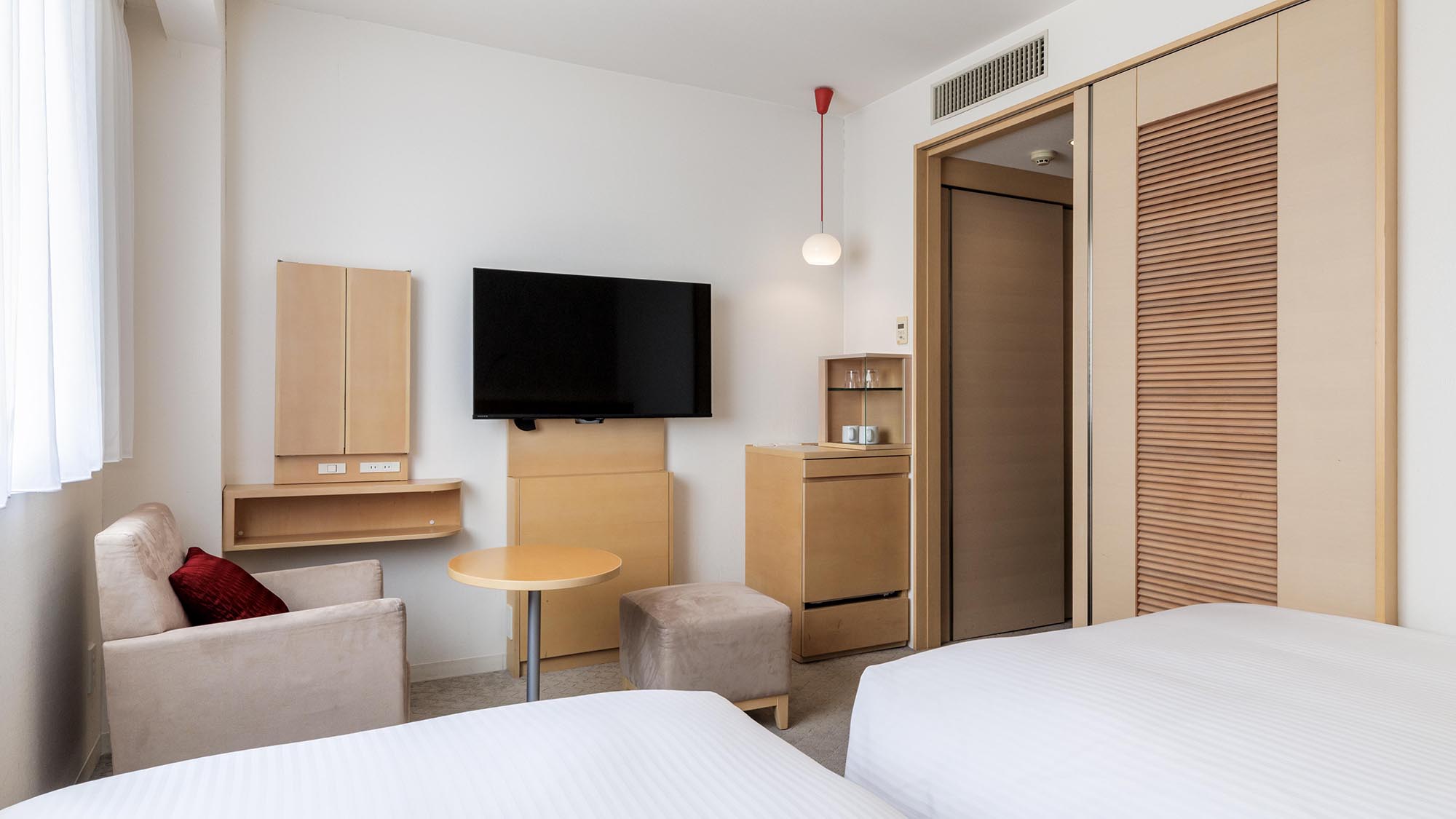 コンフォートツインルーム 21㎡　ベッド幅115cm&times;200cm（２台）【一部カーペットタイプあり】