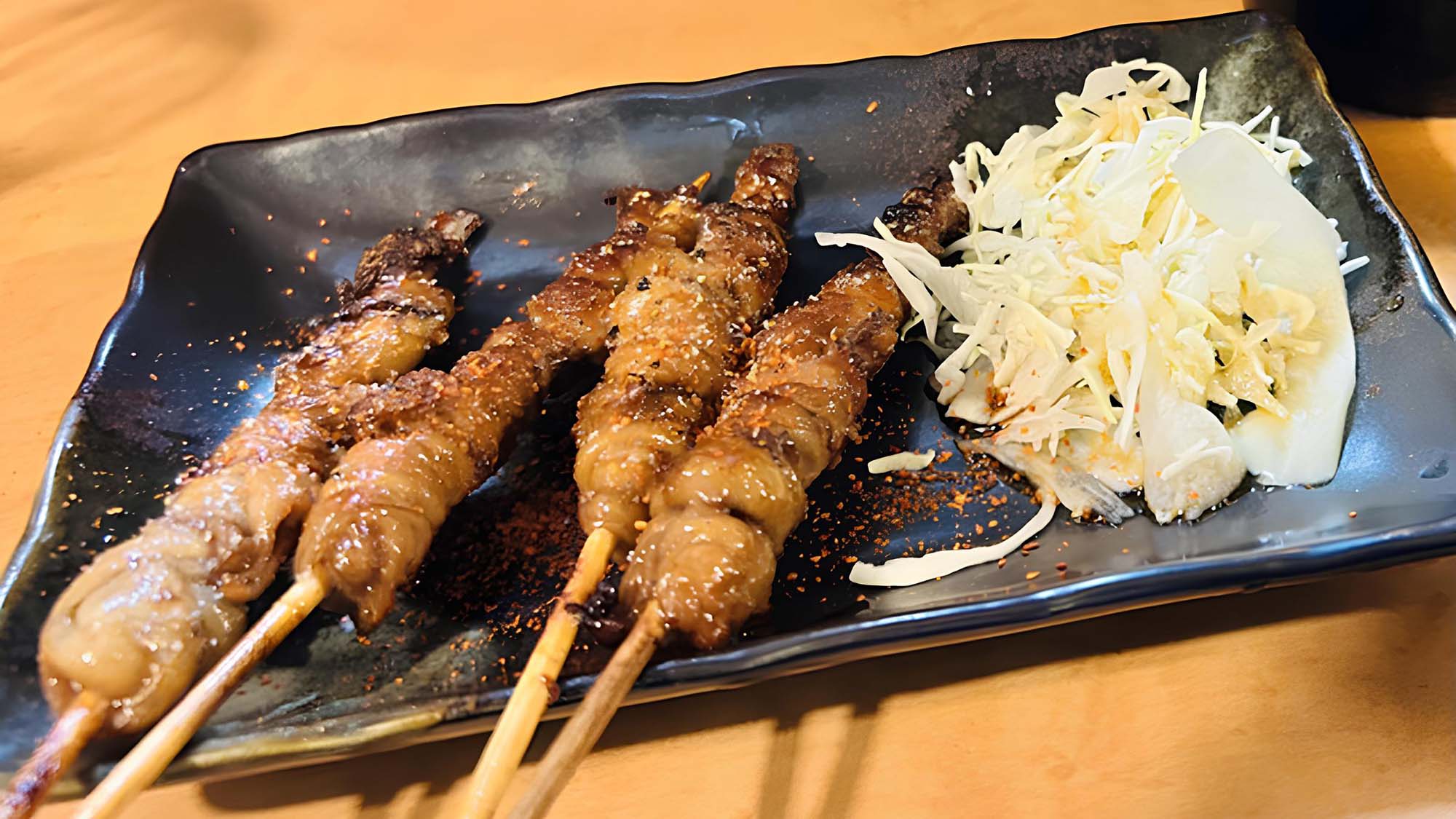 博多の屋台で食べたぐるぐる鳥皮の焼き鳥