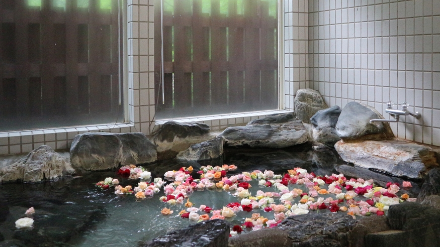 【夏は那須高原で避暑旅】四季を感じて貸切バラ風呂でゆったり【２食付】
