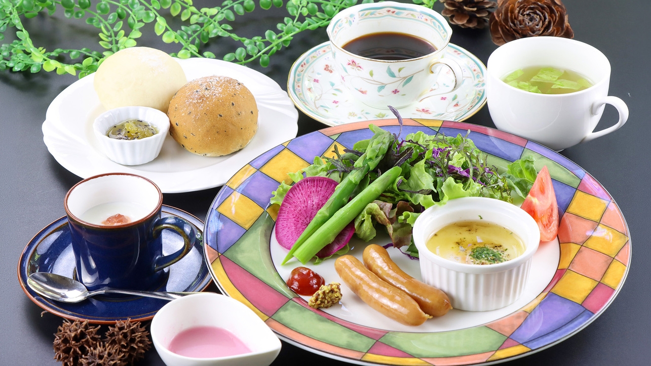 貸切温泉風呂が楽しめる♪高原野菜と芳醇ヒレステーキの欧州フルコースディナー《2食付プラン》