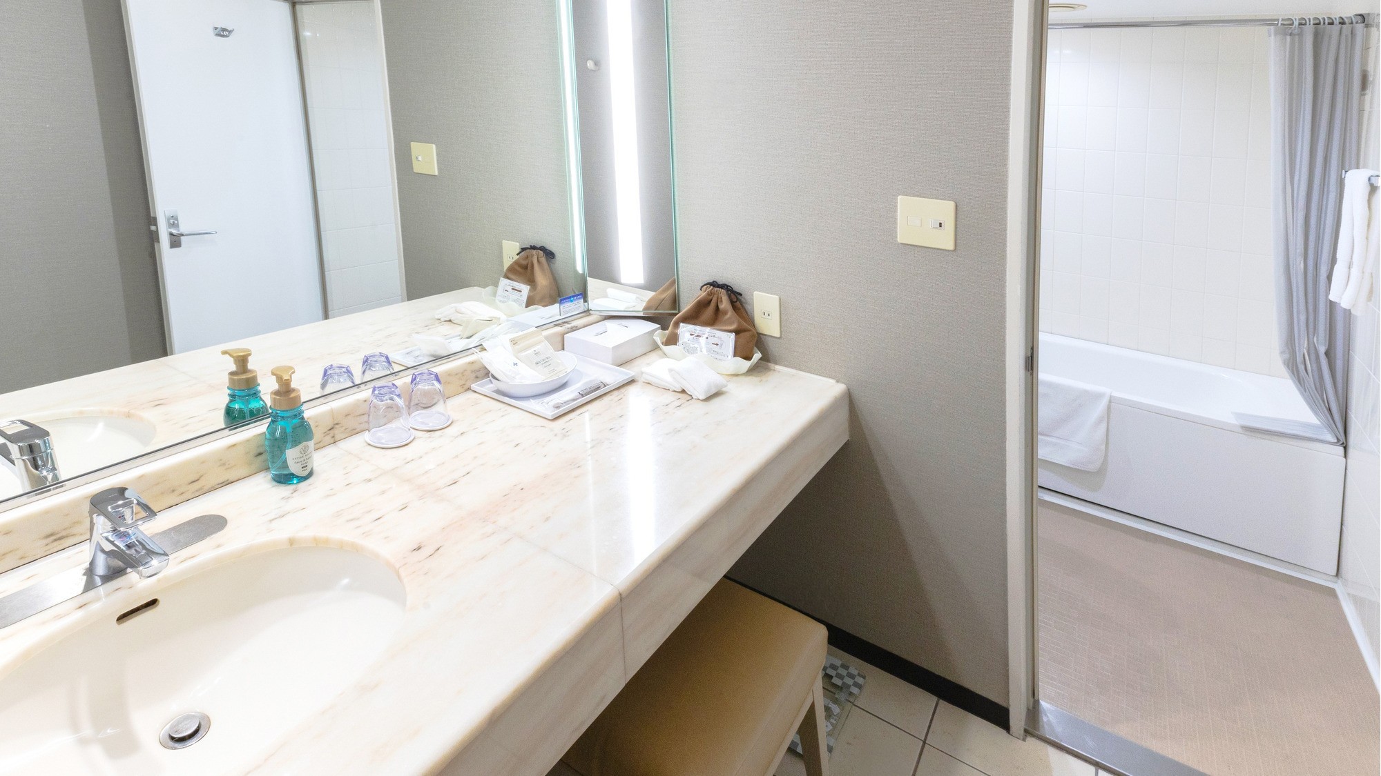 【デラックスツイン】バスルーム