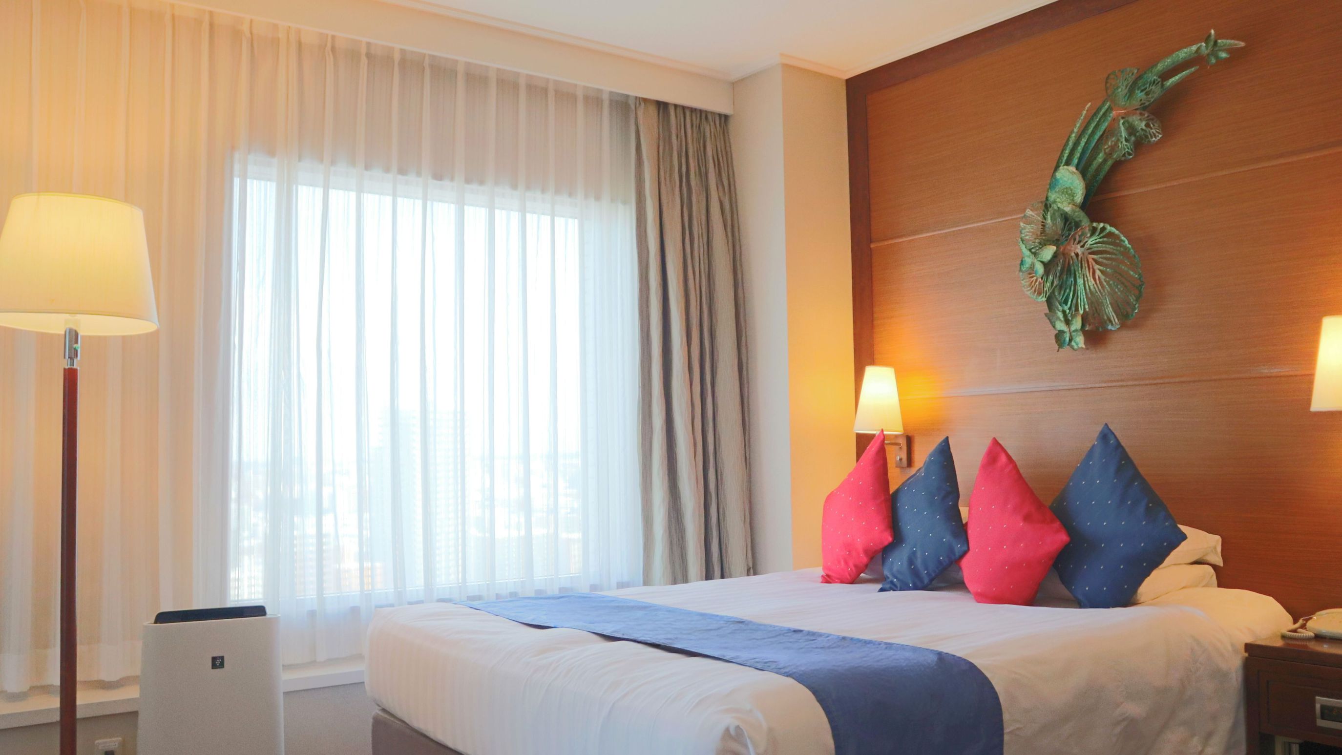 【プレミアダブル　33.4㎡】シモンズ製マットレス使用ダブルベッド