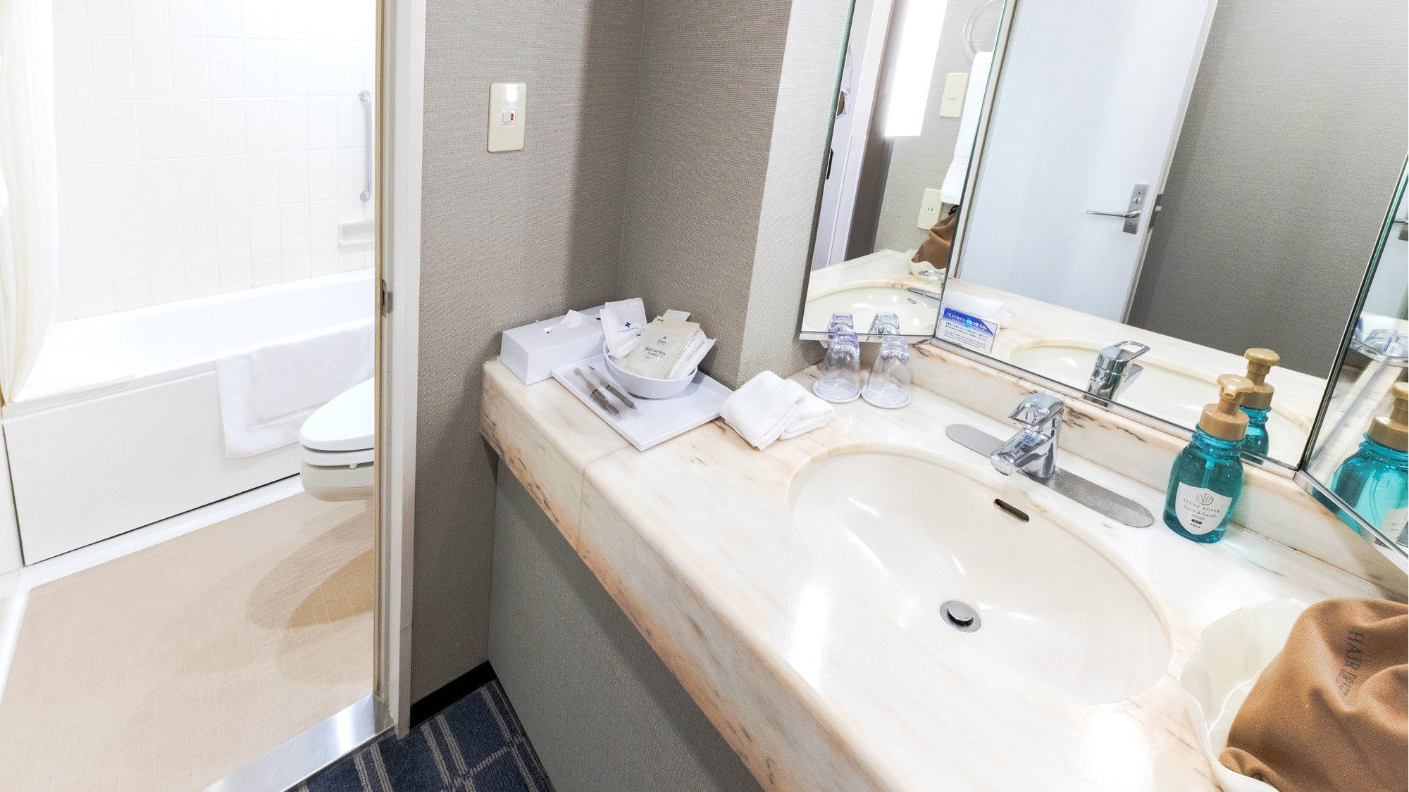 【スーペリアダブル】バスルーム