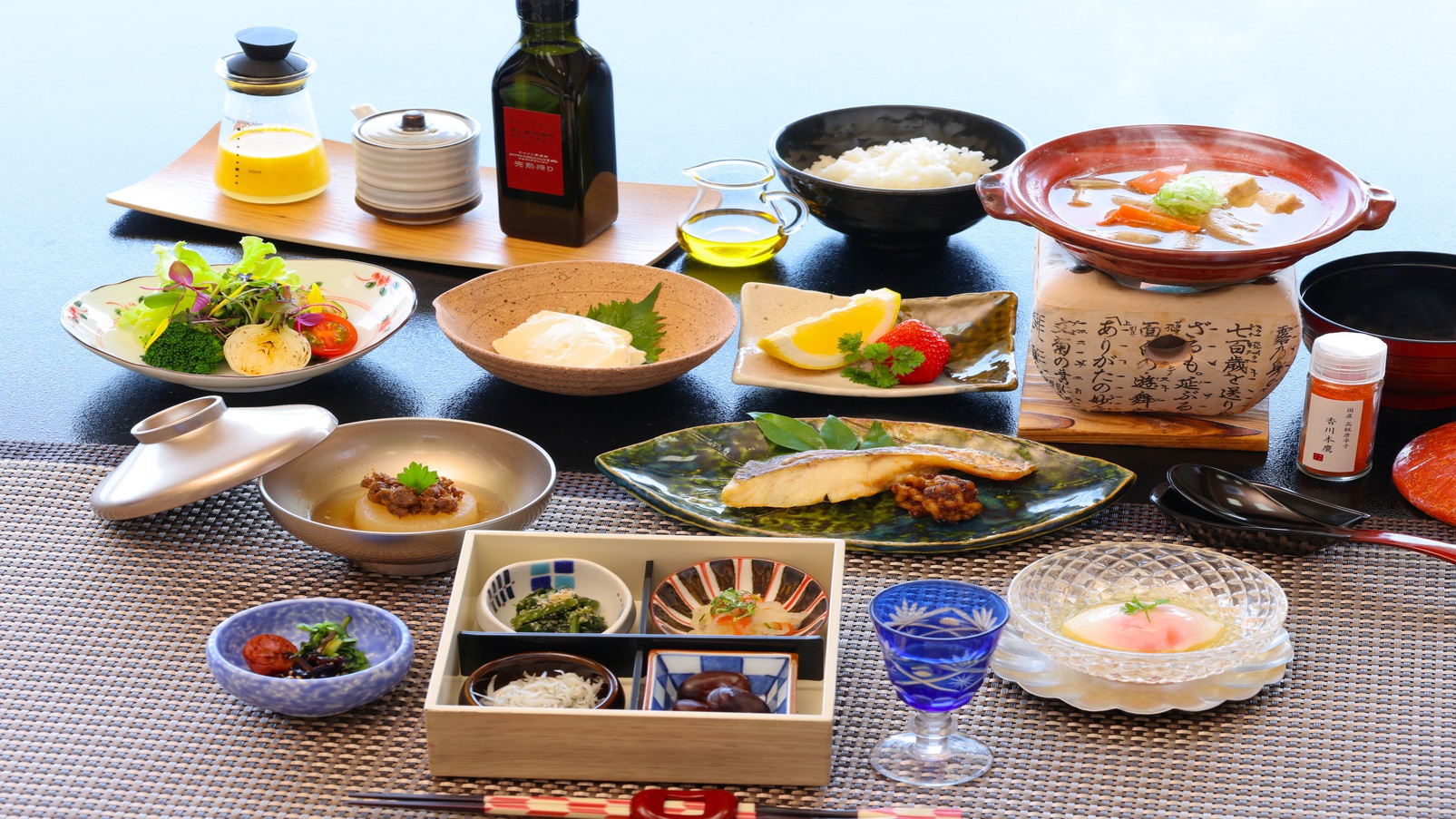 「一泊朝食プラン」夜は【天然温泉】を心行くまで堪能し、朝はフレッシュな朝食を。　【無料駐車場完備】