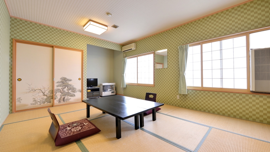 *和室8〜10畳（客室一例）/グループやファミリーにおすすめ！純和風のお部屋で寛ぎのひと時を。