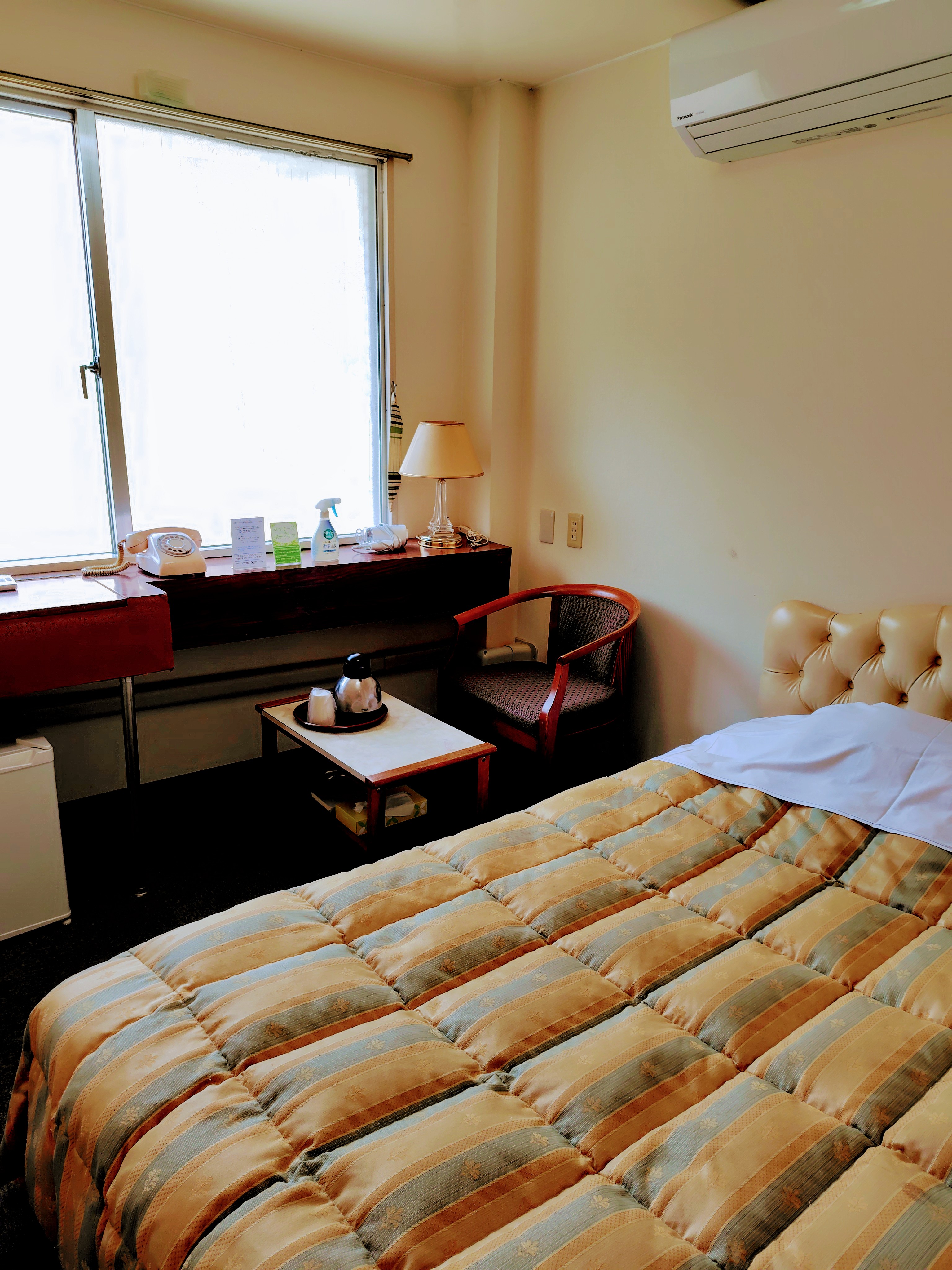 シングルルーム（セミダブルベッド）