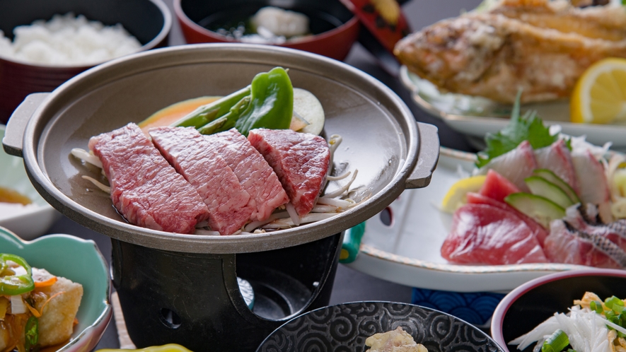 *【夕食一例】スタンダード夕食。お刺身や焼き物、壱岐牛の陶板焼きなど様々なお味をお楽しみください。
