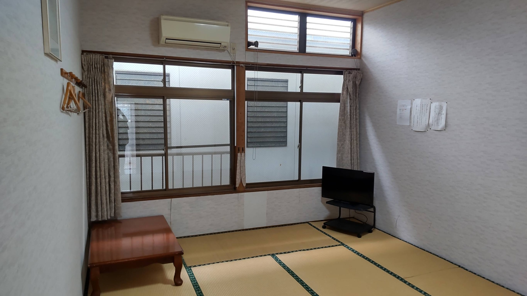 *【訳あり和室】海は見えないけれど広々とした10畳のお部屋。学生さんやグループに人気です。