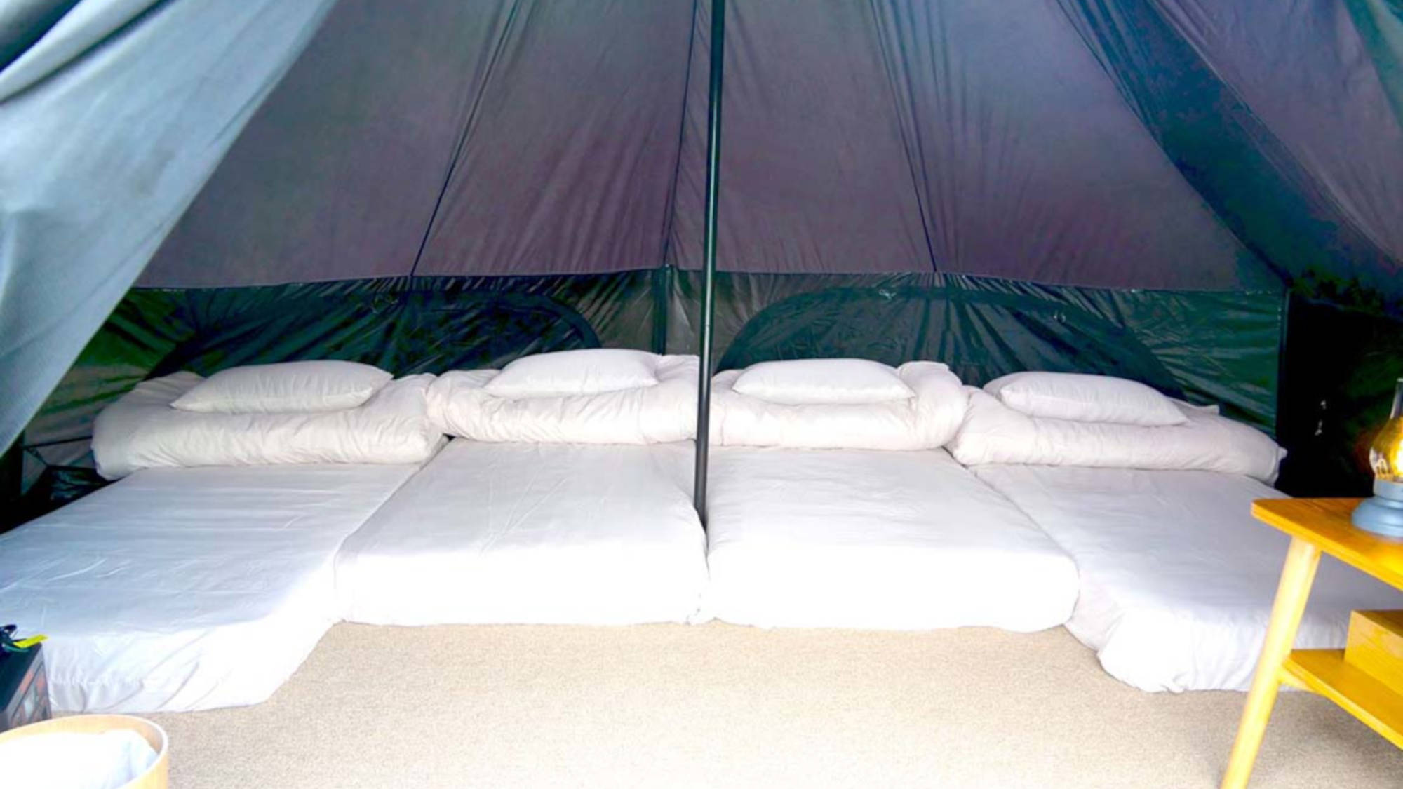 ・【LINキャンプ　くつろぎ】ベッドが4つある大きなテントでお手軽にぷちグランピング♪