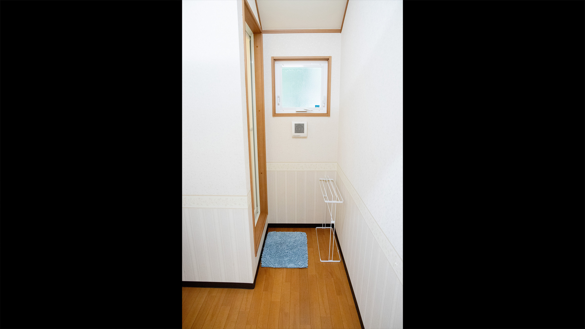 ・【トレーラーハウス　エリート】タオル類のアメニティを完備。いつでもシャワーで汗を流せます