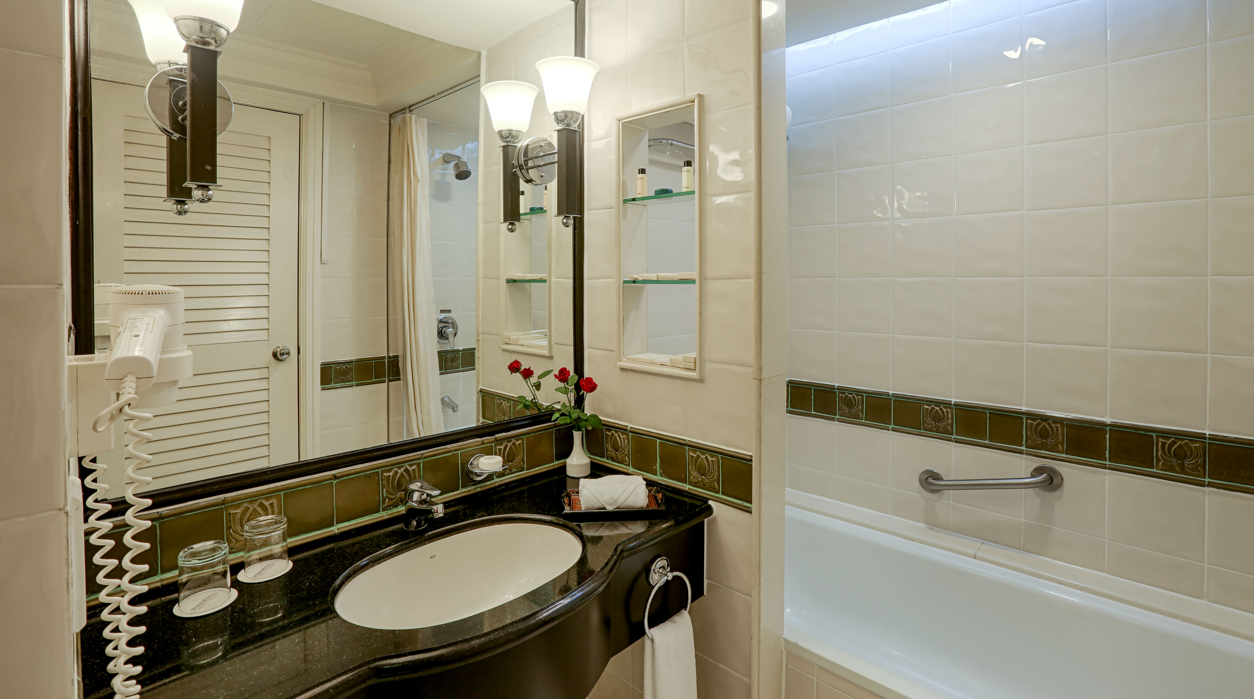 デラックスルーム【バスルーム】