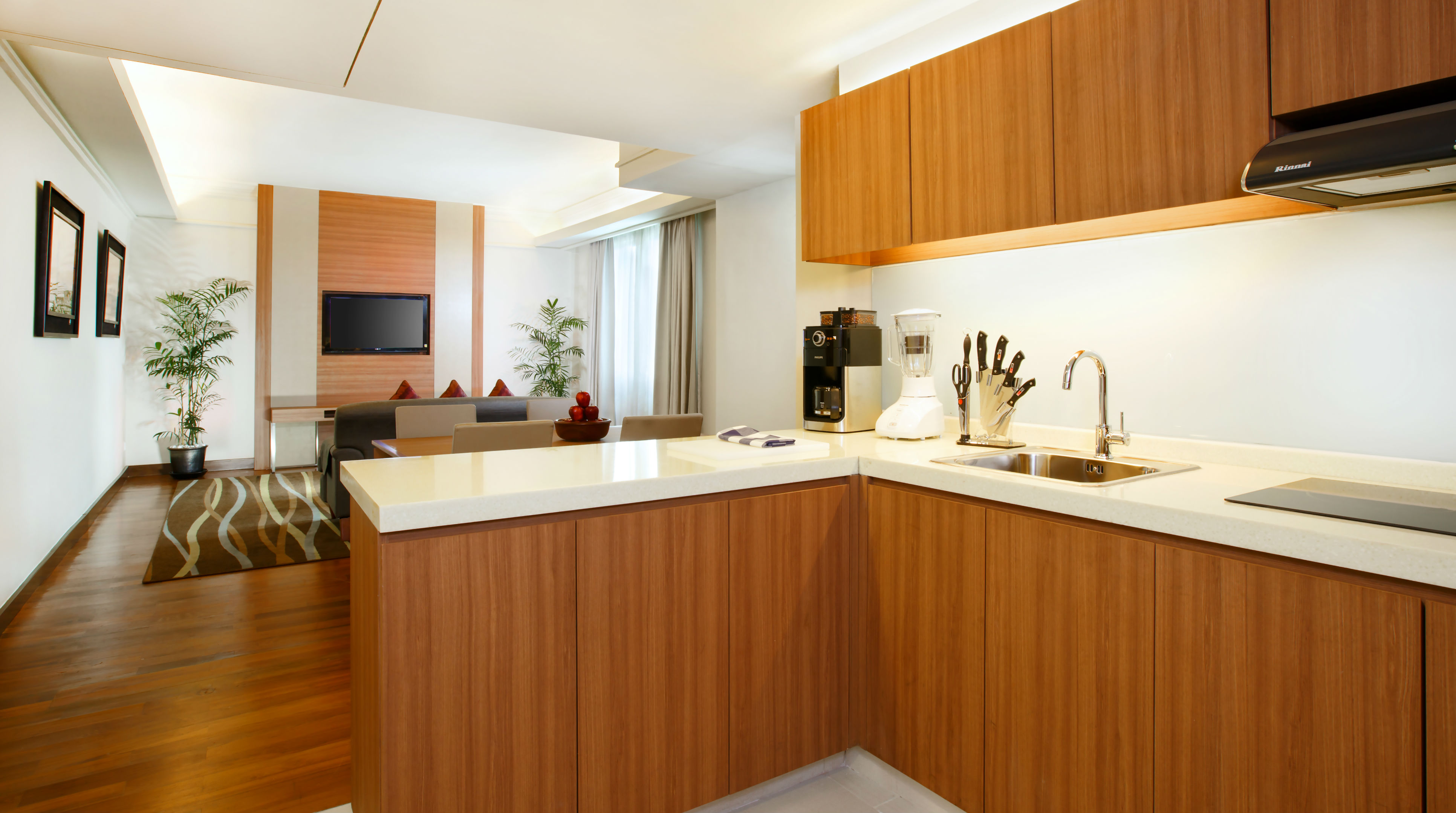 プレミアムサービススイート【キッチン】（約80平米）