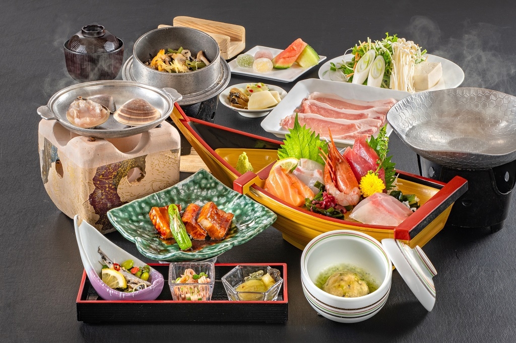 ＼人気／スタンダード＜２食付＞料理長厳選！旬の海の幸をふんだんに使用した料理をご堪能！