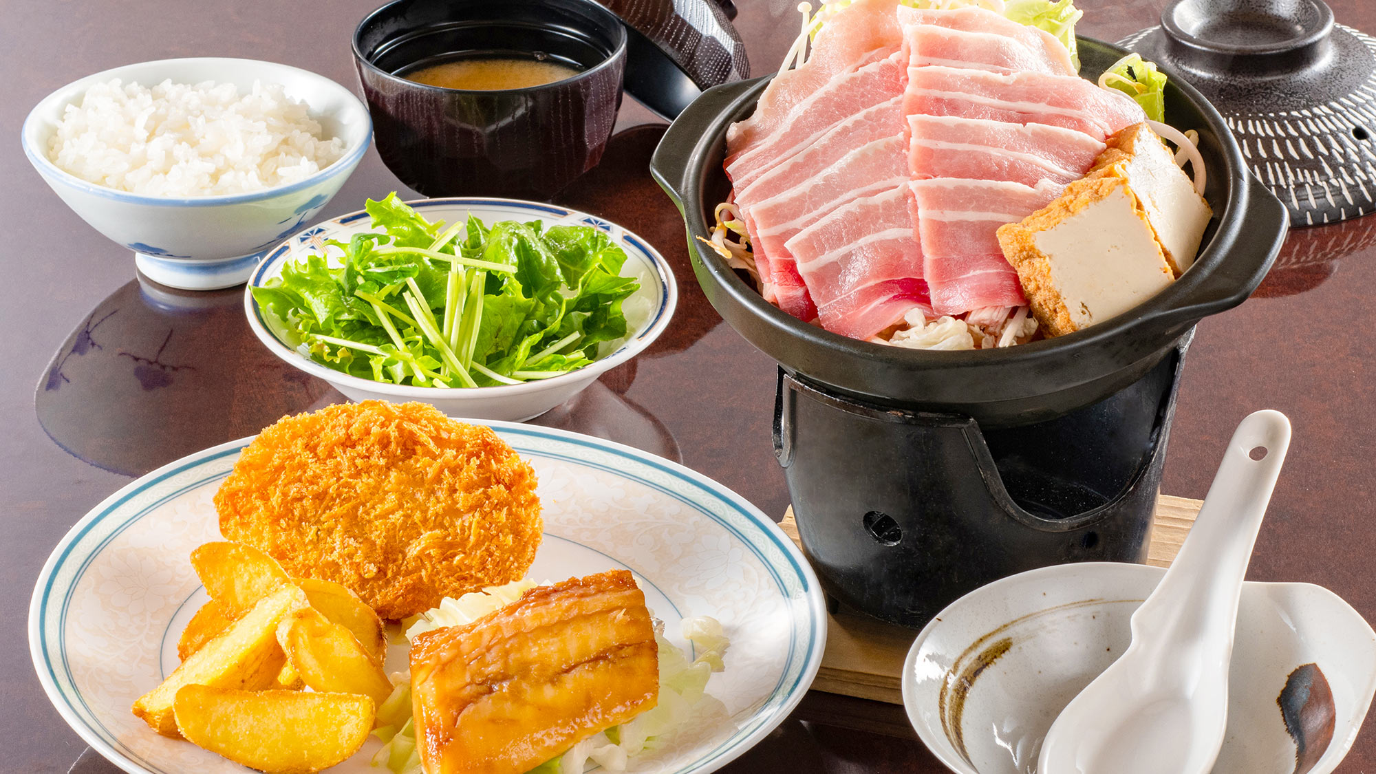 ・【合宿プラン食事一例】お食事は旬の房総産の食材などをつかったボリューム満点の内容です