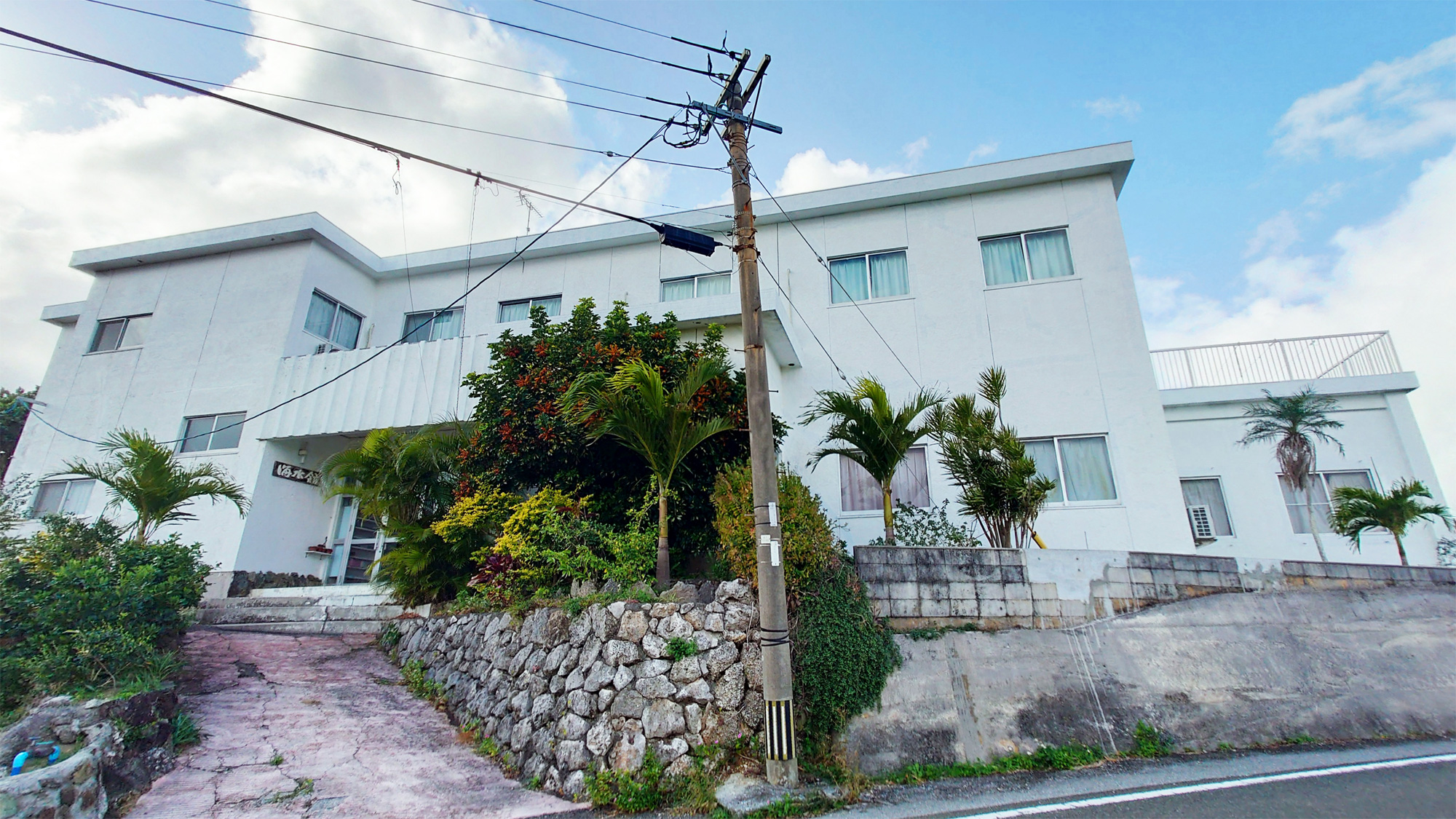 【外観】海風を感じながら落ち着ける空間で過ごせます♪