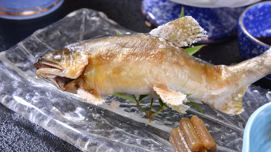 *お夕食一例（焼き魚）/旬のお魚をシンプルに塩焼きに。