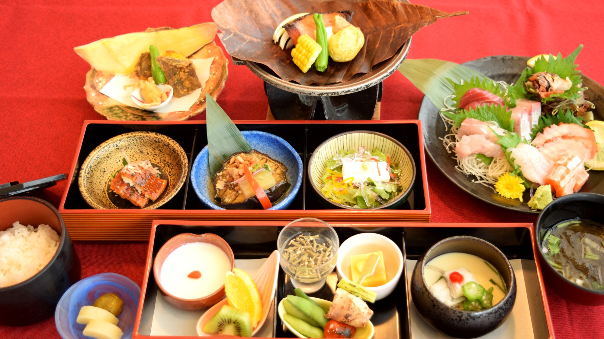 *夕食|夏の献立一例（スタンダードメニュー）/新鮮魚介の夕食膳をお楽しみください