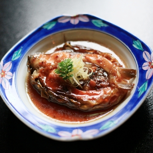 Keistimewaan Yumoto Tate (apakah ini berhasil untuk cinta?) "Hidangan ikan mas"! Ini adalah rebus manis rebus.