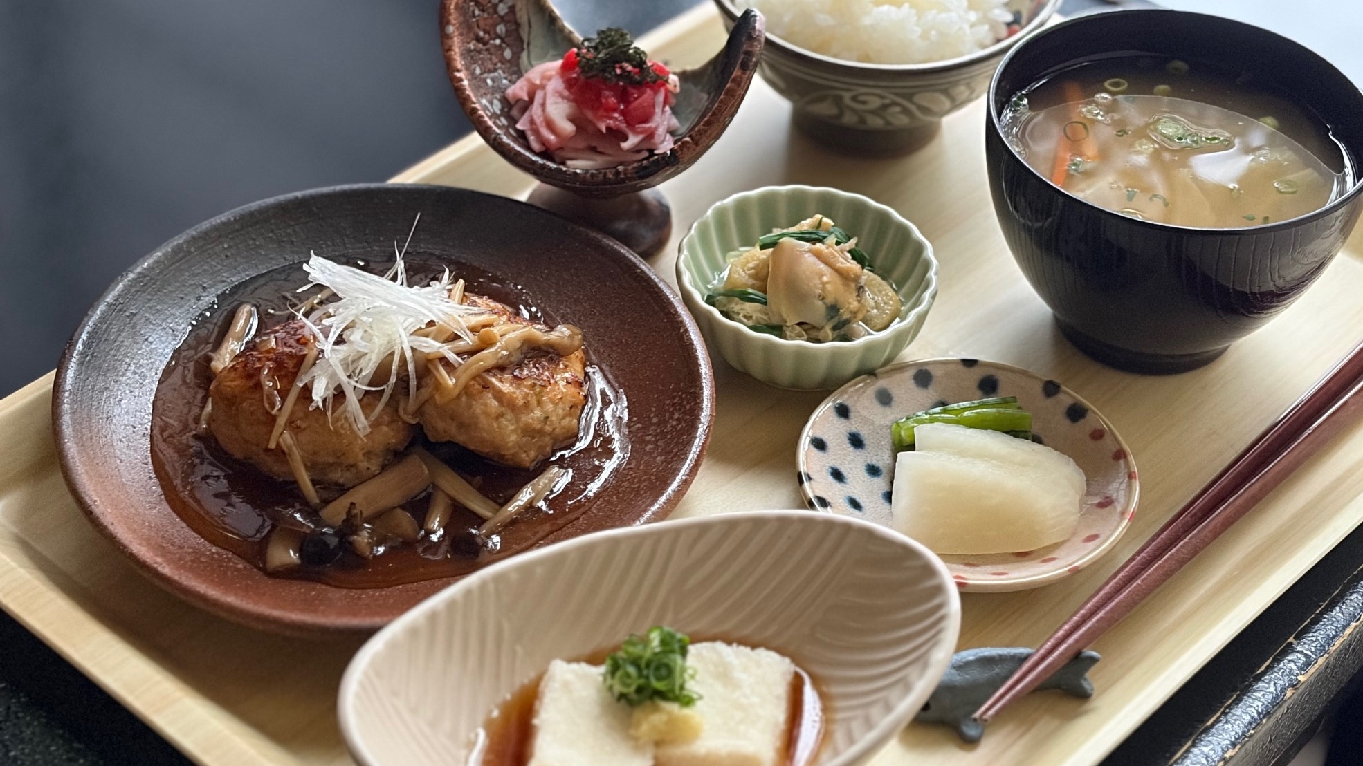 【連泊・3泊以上】心と体を整える「新・湯治」で暮らすように滞在。【2食付】