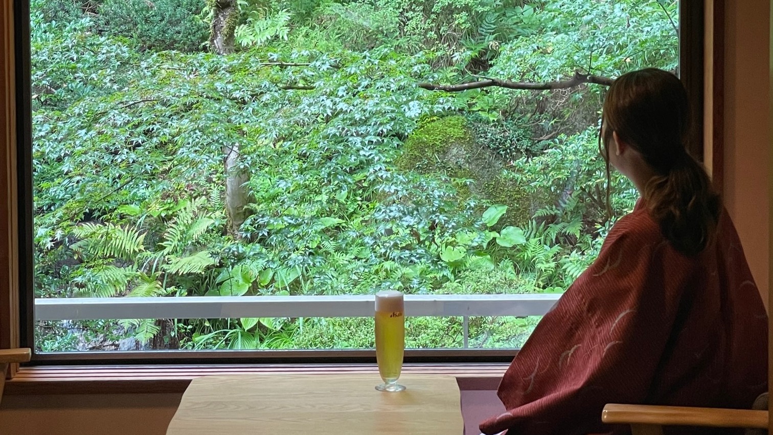 お庭を眺めながらゆったり時間（ちゃっかりビール）