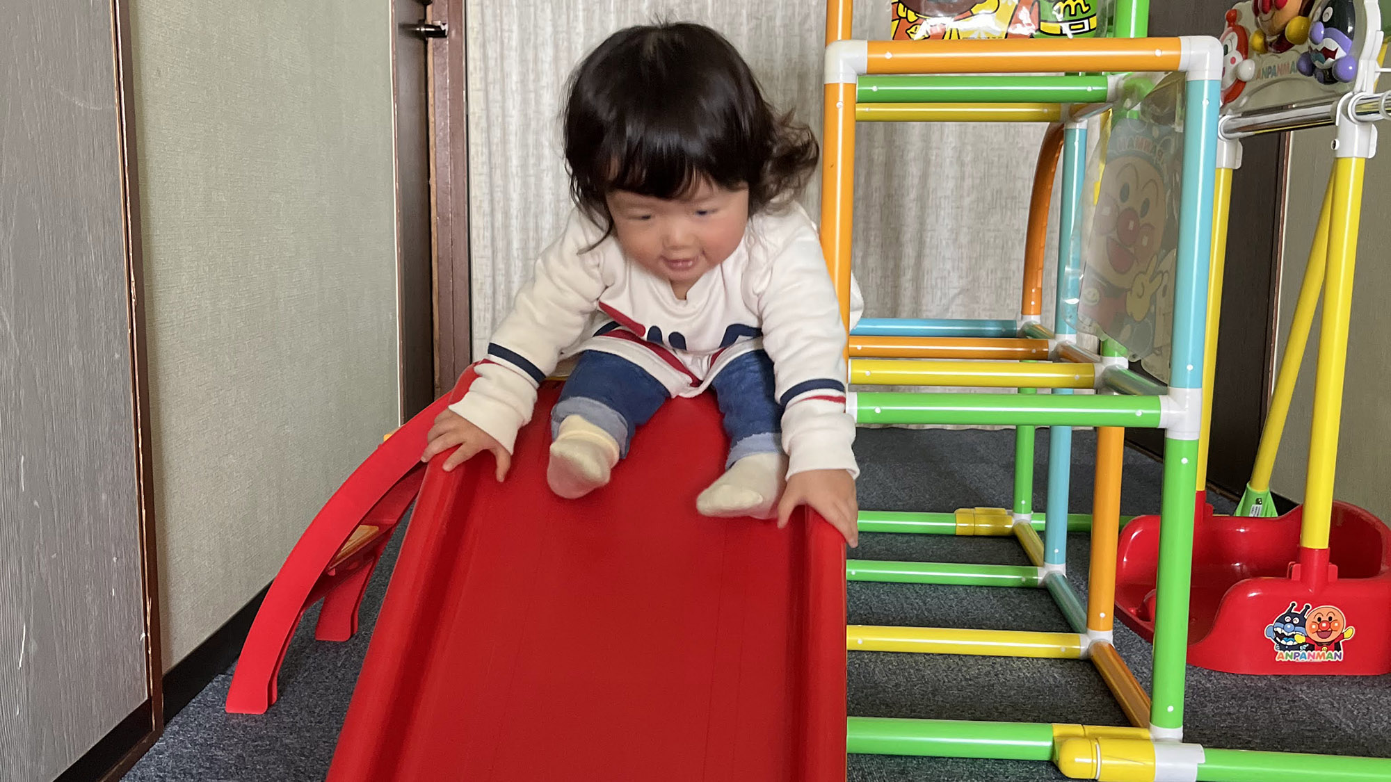 ・小さなお子様でも安心の遊具をご用意しております