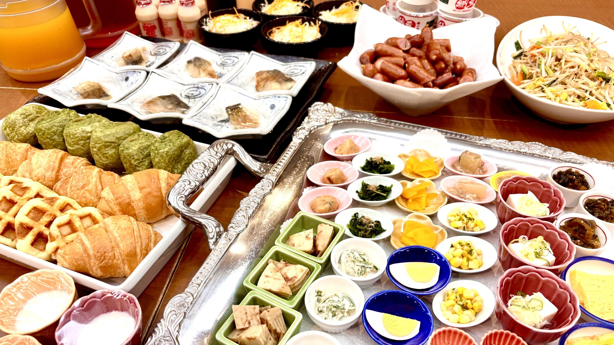 【朝食：バイキング】『食で幸せにしたい♪』という想いから、全員に召し上がって欲しくて「無料」で提供