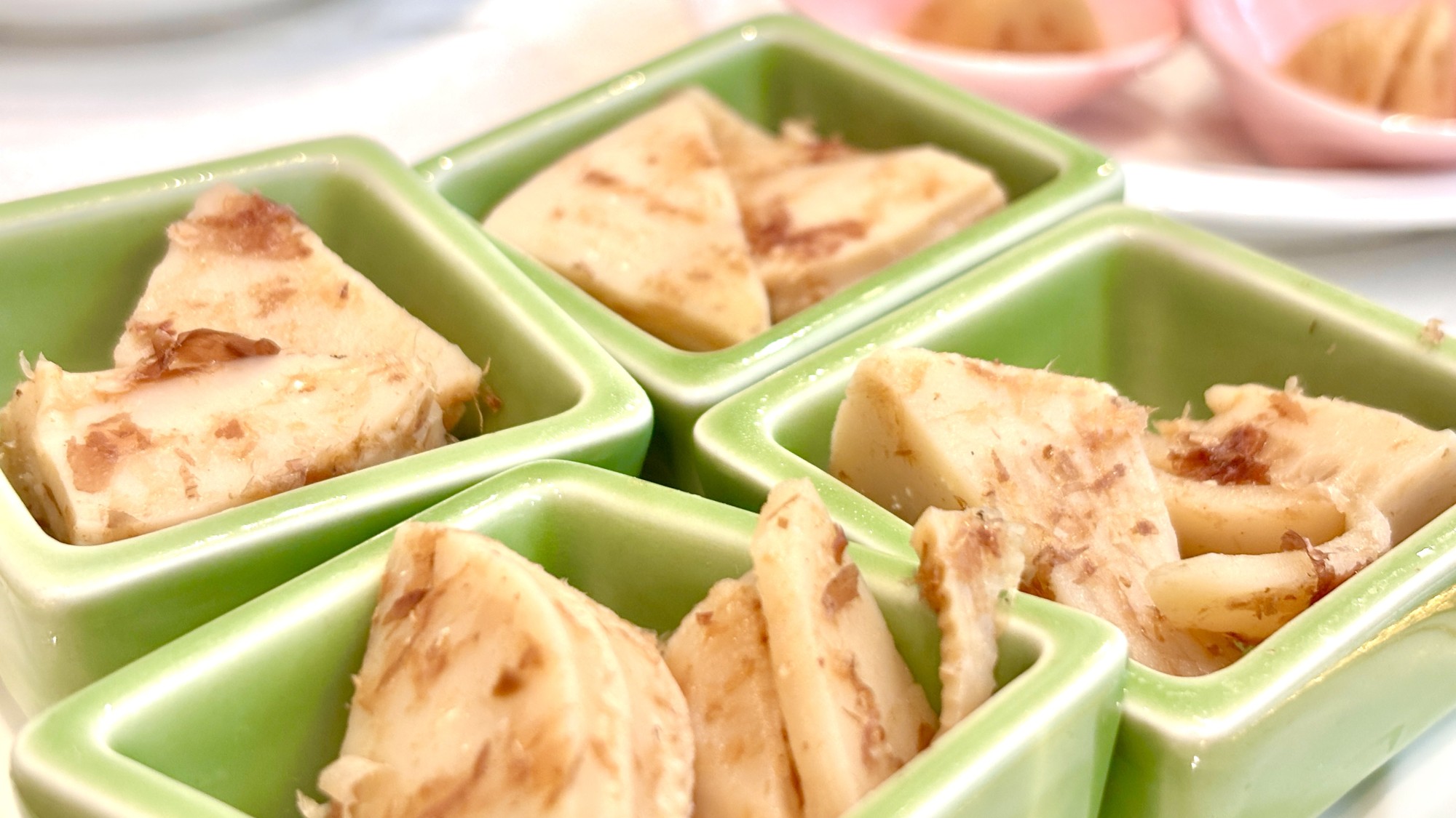 【朝食：バイキング】裏山で採れた「手作りのタケノコ」は、女将が長年こだわり続けて提供しております