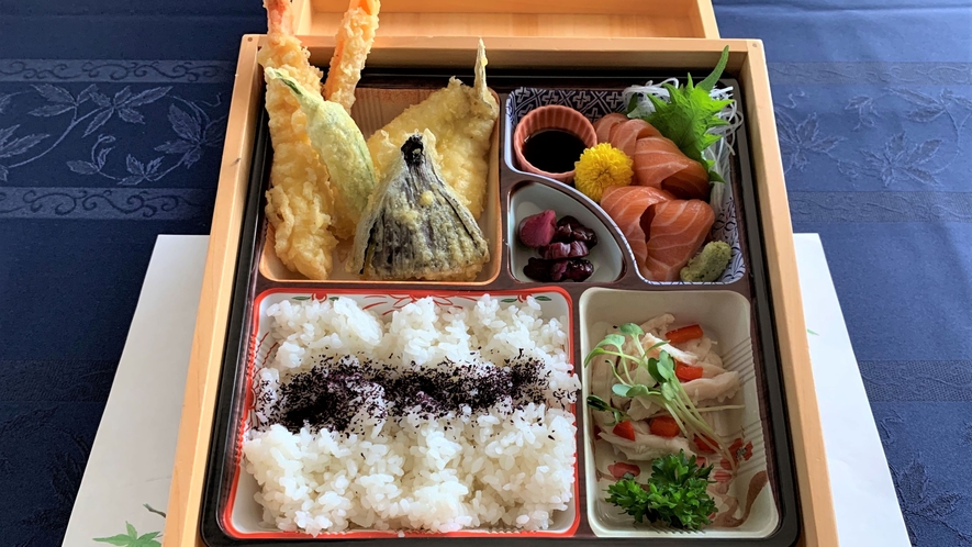 お部屋でゆっくり　日替わり弁当