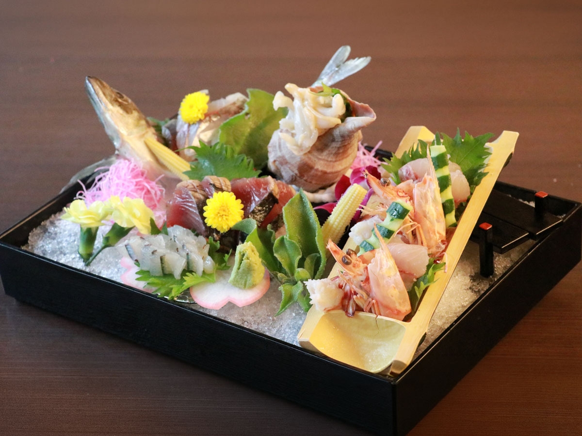 【5-6-7月最終土曜開催】有馬芸妓とのコラボ企画｜８席のみの食後の特別 BarTime【夕朝食付】